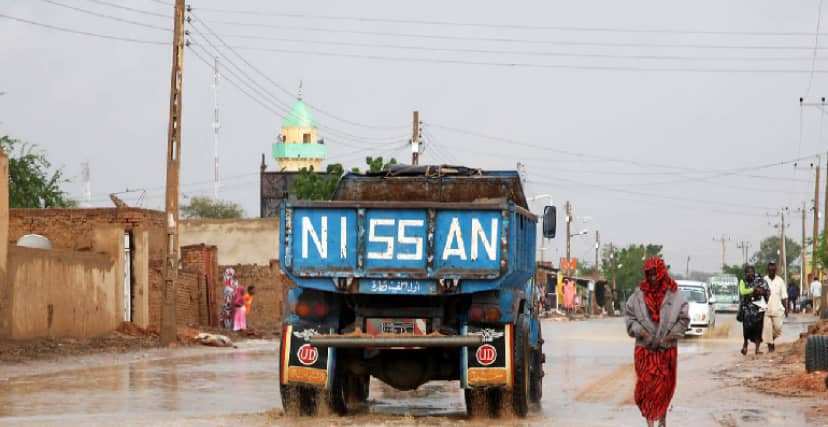 المسار نيوز تضرر مئات الأسر بمعسكر زمزم بشمال دارفور بسبب السيول.
