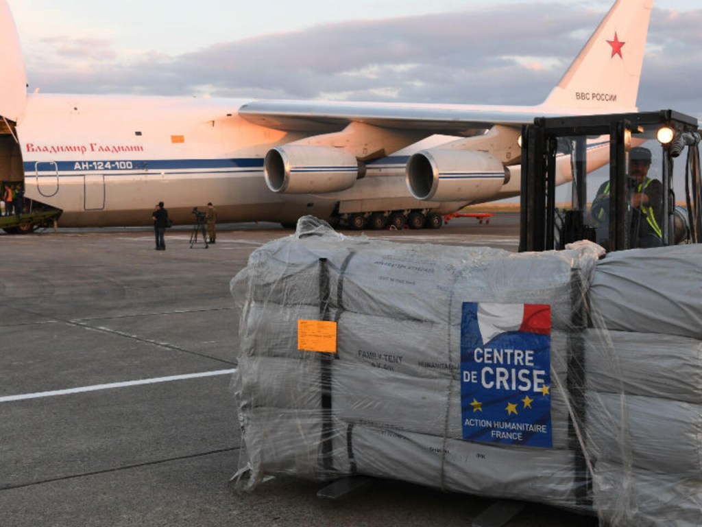 المسار نيوز توقعات بوصول طائرة مساعدات من سوريا، السودان.