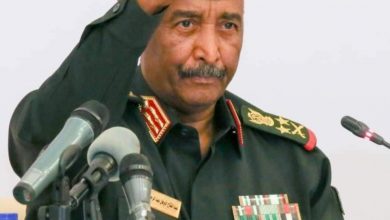 المسار نيوز القائد العام للقوات المسلحة يؤكد إنحياز الجيش لخيارات الشعب