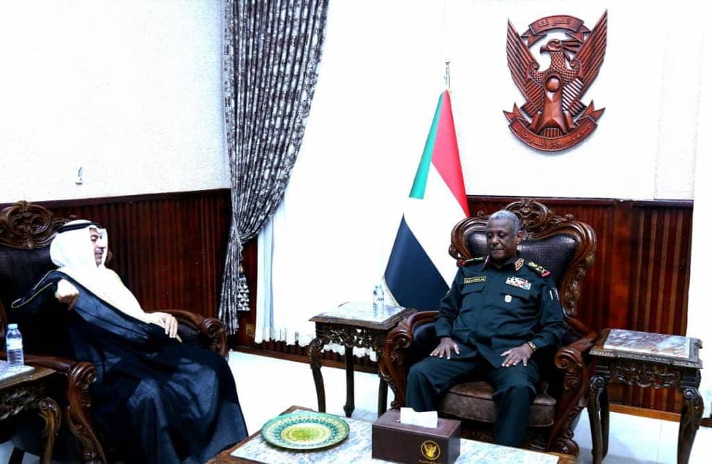 المسار نيوز ياسر العطا يبحث مع السفير الكويتي حلول مشاكل الاستثمار في السودان