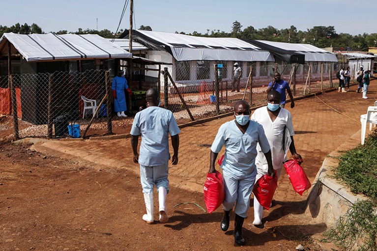 المسار نيوز موسفيني يفرض حظر التجول في منطقتين بيوغندا لتفادي انتشار إيبولا