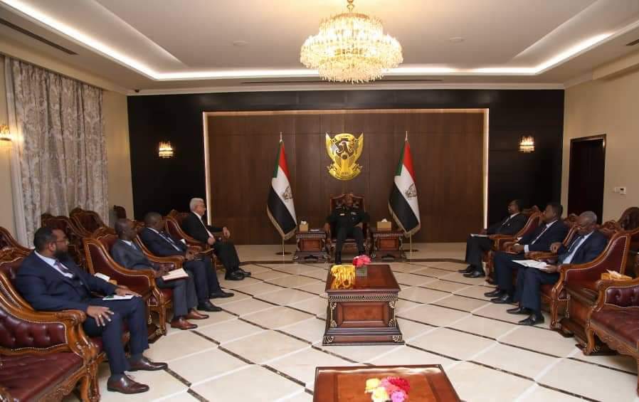 المسار نيوز البرهان: يوجه بتحسين وترقية علاقات السودان الخارجية