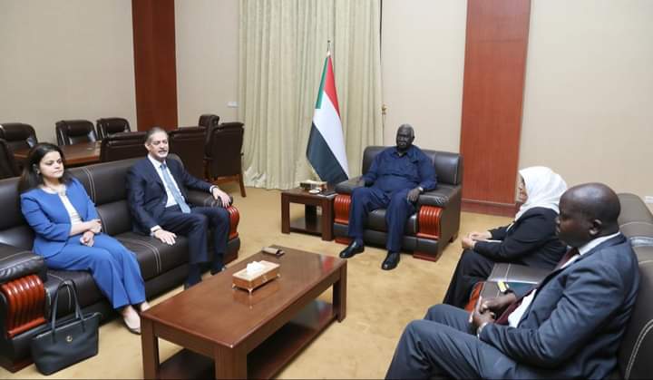 المسار نيوز عضو السيادي مالك عقار يلتقي سفير مصر لدى السودان