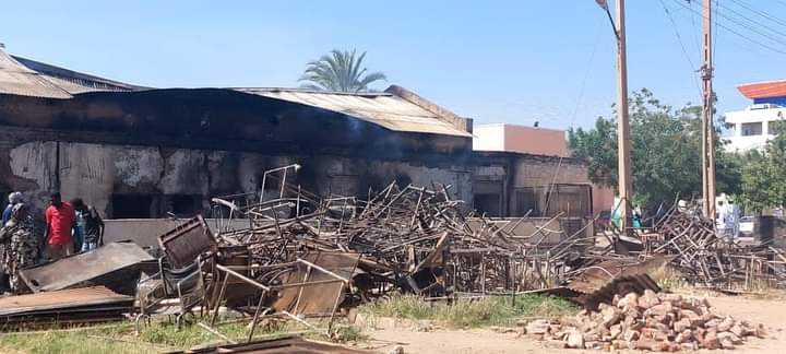 المسار نيوز إندلاع حريق بمخزن بمستشفى مدني التعليمي