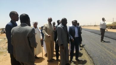 المسار نيوز وزير التنمية العمرانية والطرق والجسور يتفقد أعمال صيانة طريق النيل الغربي