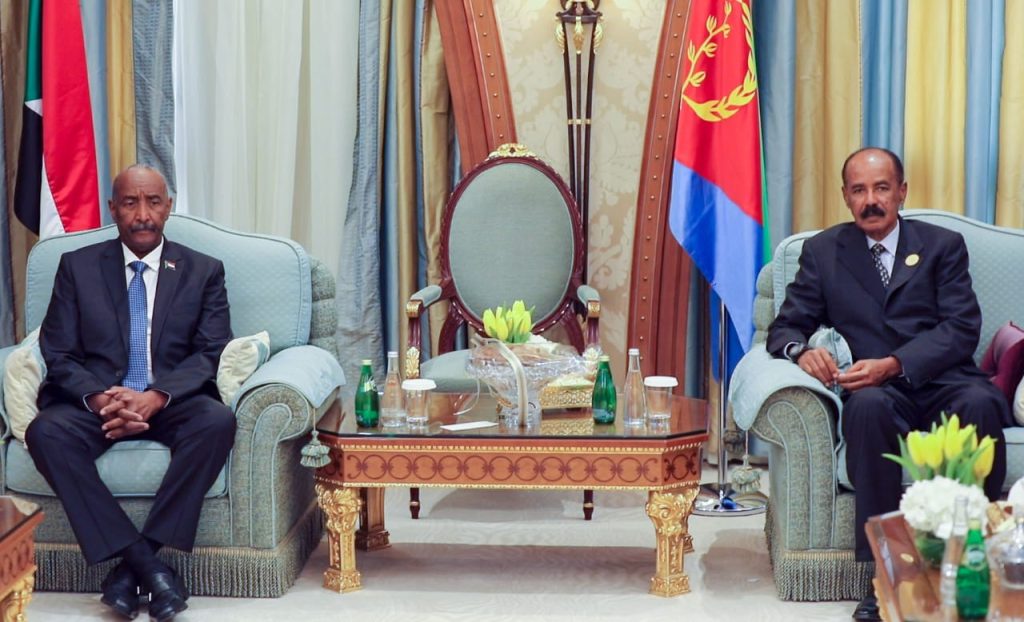 المسار نيوز عاجل رئيس مجلس السيادة يلتقي الرئيس الإريتري أسياس أفورقي