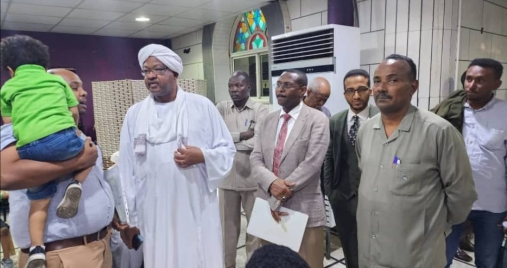 المسار نيوز قنصل السودان بجدة يقف على عمليات استخراج الجواز الالكتروني